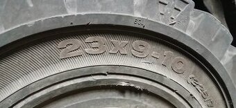 Plné - celolité pneumatiky BT-TOYOTA vysokozdvižný vozík