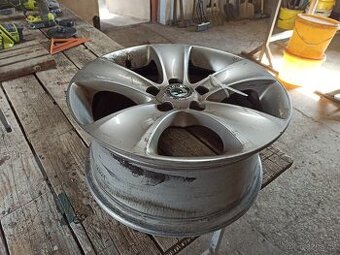 Prodám ALU kola 7J x 16H2 ET45 -- NUTNÁ OPRAVA --