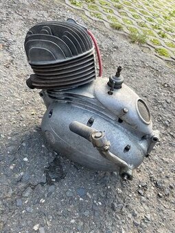 Motor Čz 125 T,B