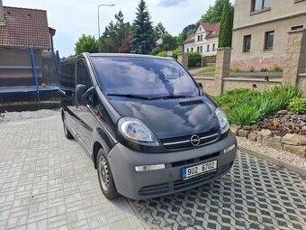 Opel Vivaro 1.9 CDTI 74 kW r.v. 11/2005 9 míst