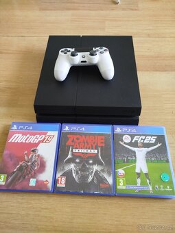 PlayStation 4,500 GB v záruce +3 hry