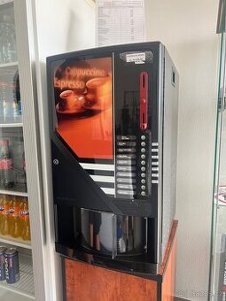 Prodejní automat na kávu Rheavendors