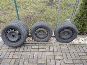 zimní pneu FireStone WinterHawk 3 205/55/R16 ráfky+poklice