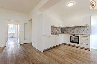 Prodej 2+kk v centru Příbrami - Světlý byt s balkonem a skvě