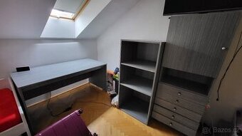 Sestava kancelářského nábytku