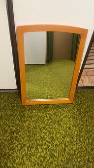 Prodám pěkné zrcadlo šíře 50 cm výška 70cm viz fito