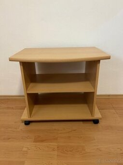 Stolek na kolečkách