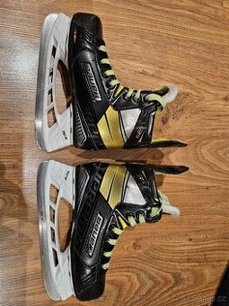 Dětské hokejové brusle Bauer Supreme 3S YTH velikost 12,5 D