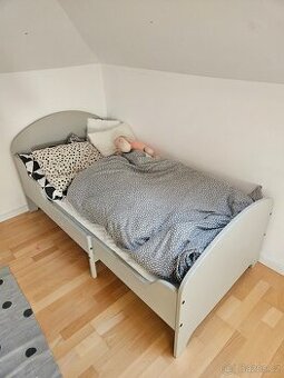 Ikea Sundvik rostoucí postel