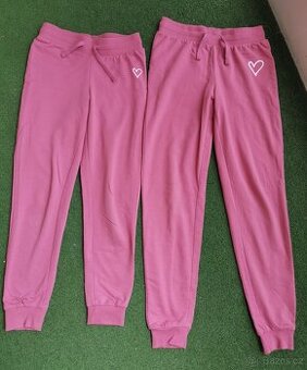 dvoje tepláky zn. Pepperts, vel. 146/152 a 134/140