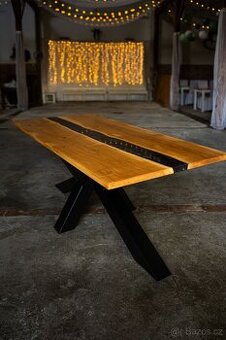 Dubový Jídelní stůl Smoke River