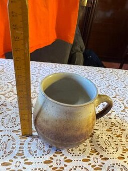 Keramický hrníček s efektní glazurou