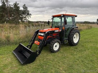 Malotraktor kubota GL467 Grandel s celním nakladačem