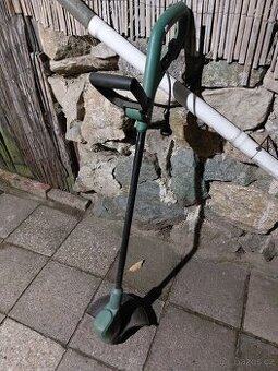 Elektricky vyzinac Bosch - dobry stav, temer nepouzivany