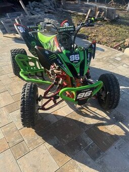 Yamaha YFM raptor 250r