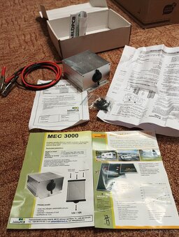 Mobilní napájeci centrum,dobíjení PB akumulátorů z solárního