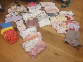 Balík oblečení pro holčičku 3-12m,převážně 62/68