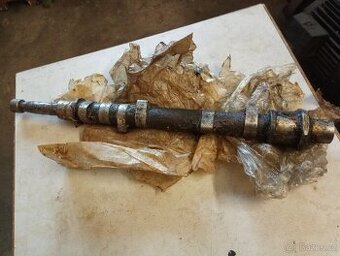 Vačková hřídel - Zetor 25 K