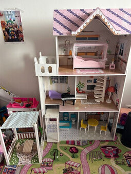 Domeček pro panenky Woody Malibu s výtahem