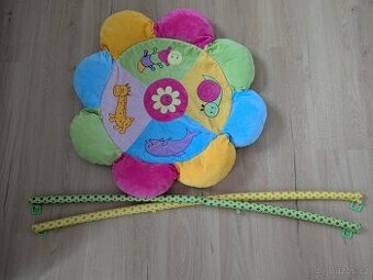 Hrací deka s hrazdou