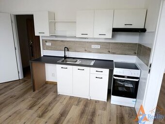 Nabízíme pronájem bytové jednotky 2+1 s lodžií, OV, V Sídliš