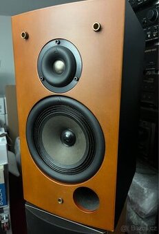 TRIANGLE COMÈTE TZE - regálové reproboxy