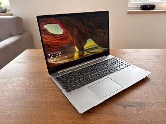 Notebook Lenovo 15.6 / Intel Core i5 / SSD / krásný stav