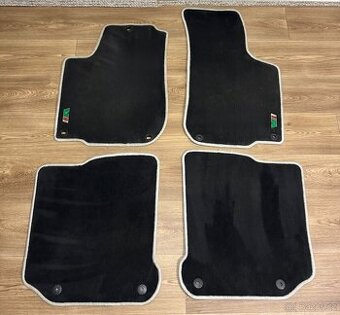 Originální textilní koberečky z vozu Škoda Octavia 1 RS.