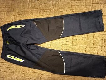 Outdoorové kalhoty 164 skoro nové