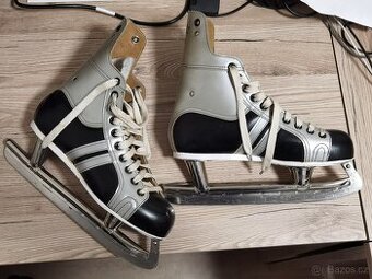 Brusle Botas, velikost 42