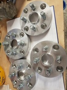 Prodám podložky na kola profi na ŠKODA 120