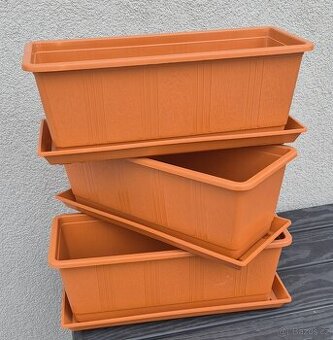 Truhlíky 40cm 3ks + 3x podtacek