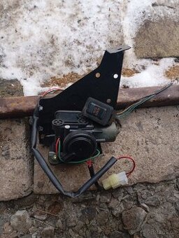 Motorek zadní uzávěrky Mitsubishi Pajero/l200