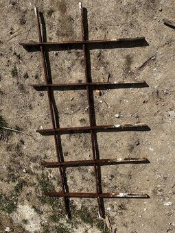 Kovové mříže 71x141cm