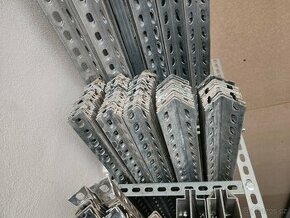 Děrovaný úhelník pozink 30x30 a 40x40