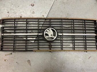 Škoda 105/120/… - znak a listy přední masky