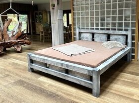 Masivní, trámová postel 180 x 200 rošt patina