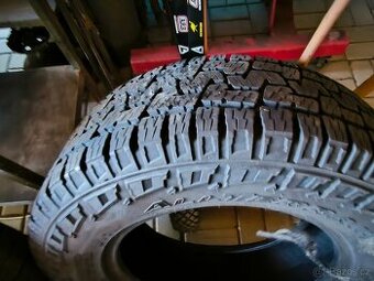 Prodám pneu Pirelli scorpion all terrain plus