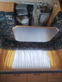 Obytný přívěs karavan
