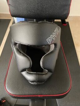 Boxerské rukavice + helma OUTSHOCK (Decathlon) – TOP stav