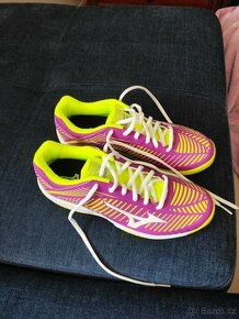 Sportovní boty Mizuno vel. 38