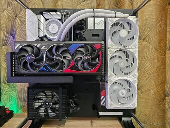 HERNÍ PC THERMALTAKE CORE P5 vs ASUS ROG STRIX RTX 4080 16GB