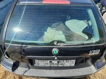 5 páté zadní dveře víko kufru Škoda Octavia 1barva 9910