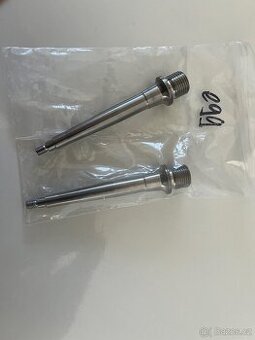 Titanové osy pedálů Crankbrothers Egg Beater