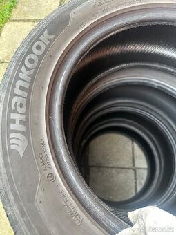 235/55 R17