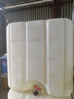 Nádrž1000 L, IBC kontejner