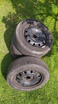 Nexen 185/60 r15 - pneu s diskem 4 ks kola