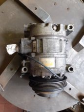 Audi A6 2,5 Tdi - kompresor klimatizace - 1