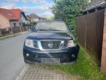 Nissan Pathfinder r.v.:2011,11 měsíc, 7 mist