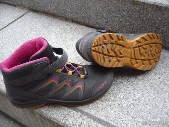 dívčí goretex boty Lowa velikost 36